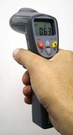 NON CONTACT LASER THERMOMETER